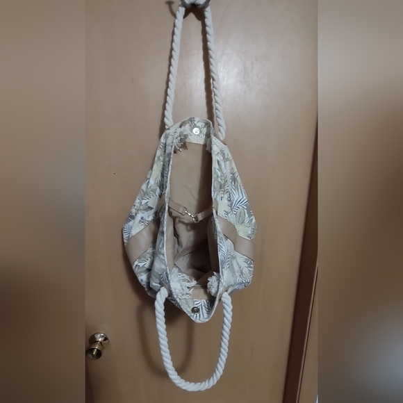 Canvas beach tote*** - Picture 5 of 9